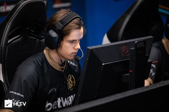 海克斯大乱斗如何逆转LOL的衰退趋势